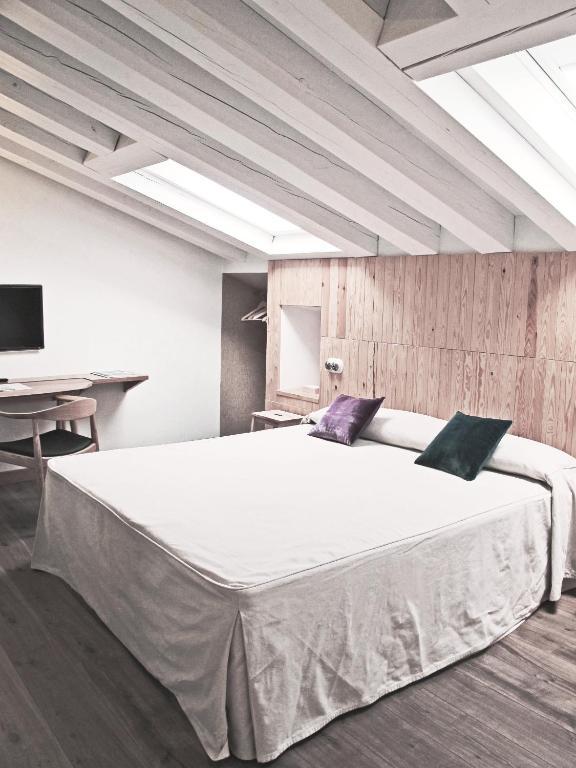 Hotel Ayllón Pokoj fotografie